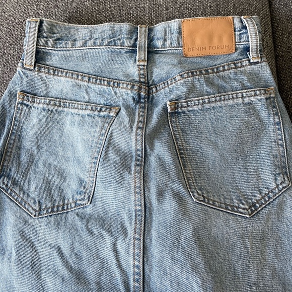Aritzia Denim Forum The 90s Halle Denim skirt - Picture 4 of 8